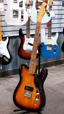 Fender - Noventa Telecaster, Pau Ferro Fingerboard - 2-Colour Sunburst 2
